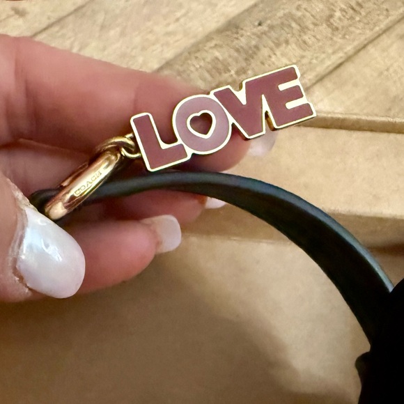 NWT Coach Small Dog Collar with Dangling Red & Pink Enamel “LOVE” Charm - Picture 1 of 6